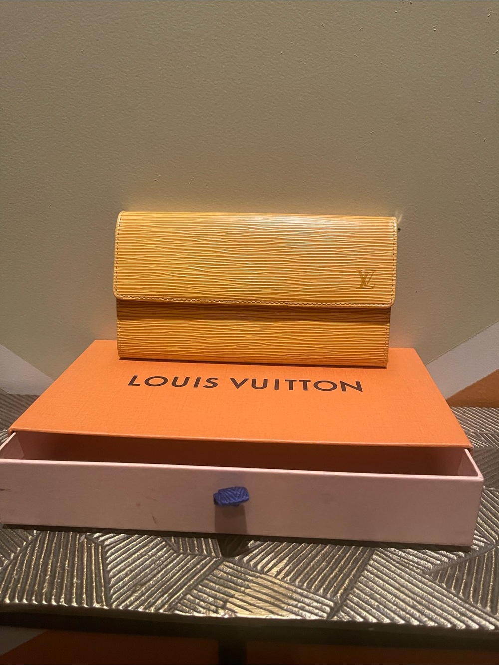 Pre-loved Louis Vuitton Yellow Epi Leather Wallet